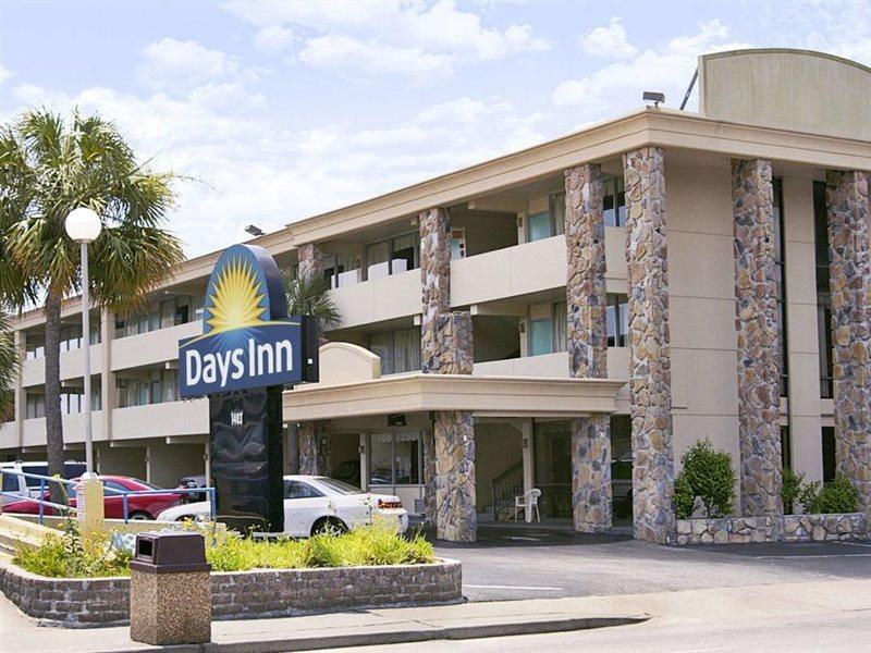 Days Inn By Wyndham Myrtle Beach-Beach Front Kültér fotó